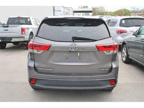 2018 Toyota Highlander LE - SUV - - by dealer for sale in Bartlesville, OK – photo 5