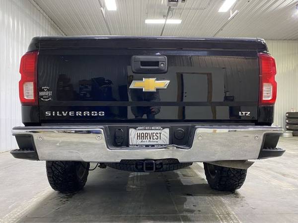 2018 Chevrolet Silverado 1500 Crew Cab - Small Town & Family Owned! for sale in Wahoo, NE – photo 4