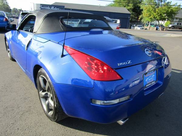 2007 Nissan 350Z 2dr Roadster Manual *BRIGHT BLUE* 70K CLEANEST... for sale in Milwaukie, OR – photo 9