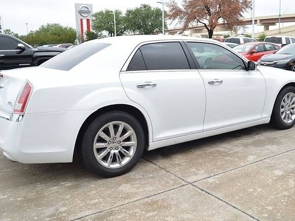 2013 Chrysler 300C Base - - by dealer - vehicle for sale in GRAPEVINE, TX – photo 4