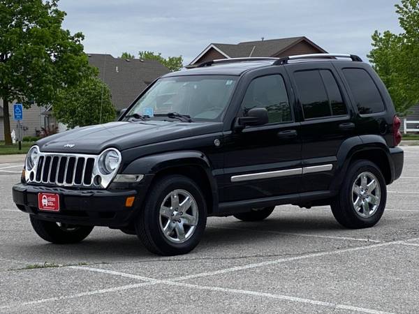 2005 Jeep Liberty Limited 4WD - - by dealer - vehicle for sale in Council Bluffs, NE – photo 2