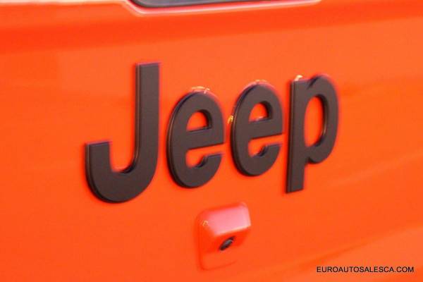 2020 Jeep Gladiator Overland 4x4 4dr Crew Cab 5.0 ft. SB - We... for sale in Santa Clara, CA – photo 17