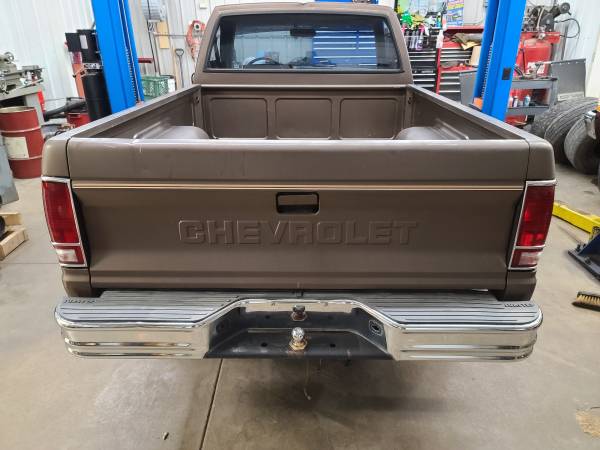 Rust Free 1986 S10 - cars & trucks - by owner - vehicle automotive... for sale in Watertown, WI – photo 5