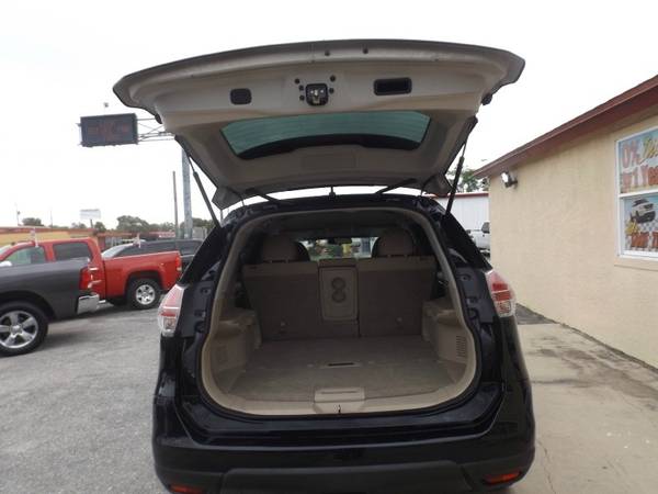 2014 Nissan Rogue FWD 4dr SV with Outboard Front Lap And Shoulder... for sale in Fort Myers, FL – photo 3