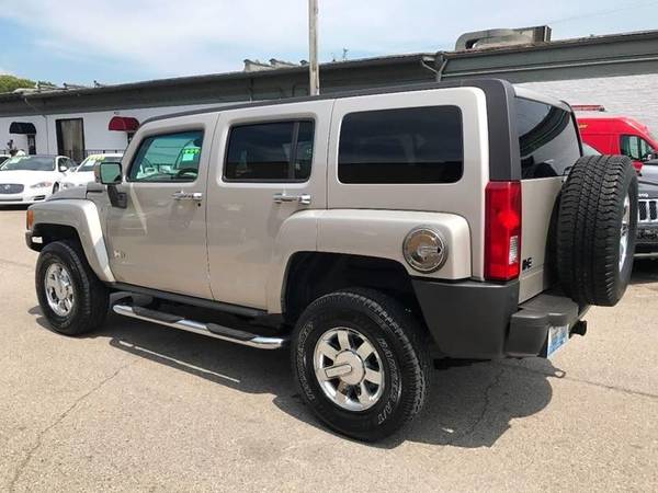 2007 HUMMER H3 Luxury 4dr SUV 4WD for sale in Louisville, KY – photo 6