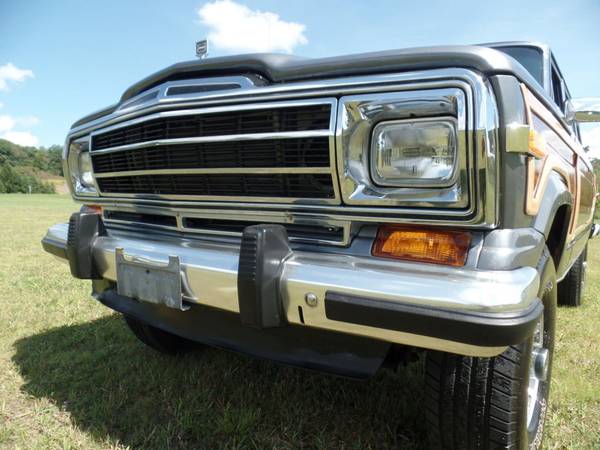 1990 *Jeep* *Grand Wagoneer* *4dr Wagon 4WD* Gray for sale in Johnstown , PA – photo 16