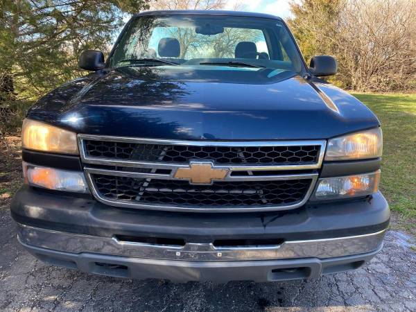 2007 Chevrolet Chevy Silverado 1500 Classic Work Truck 2dr Regular for sale in Valley Falls, KS – photo 3