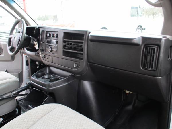 2013 Chevrolet Express Commercial Cutaway 4500 CARPET CLEANING for sale in south amboy, WV – photo 17