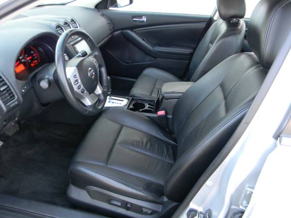 2008 Nissan Altima Hybrid --- leather -navigation - backup camera for sale in Costa Mesa, CA – photo 5