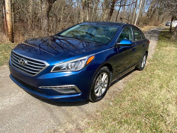 2015 Hyundai Sonata - - by dealer - vehicle automotive for sale in Wadsworth, OH – photo 2