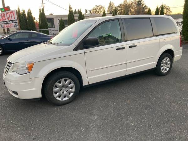 2008 Chrysler Town & Country 4dr Wgn LX*Clean title*runs&drive great... for sale in Hillsboro, OR – photo 2
