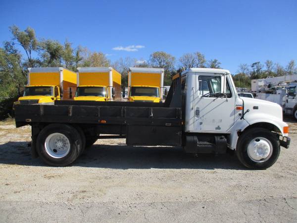 1995 International 4700 12’ Flatbed for sale in Grandview, MO – photo 4
