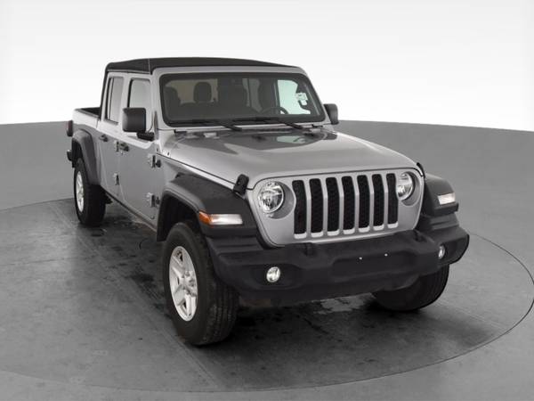 2020 Jeep Gladiator Sport S Pickup 4D 5 ft pickup Silver - FINANCE -... for sale in Memphis, TN – photo 16