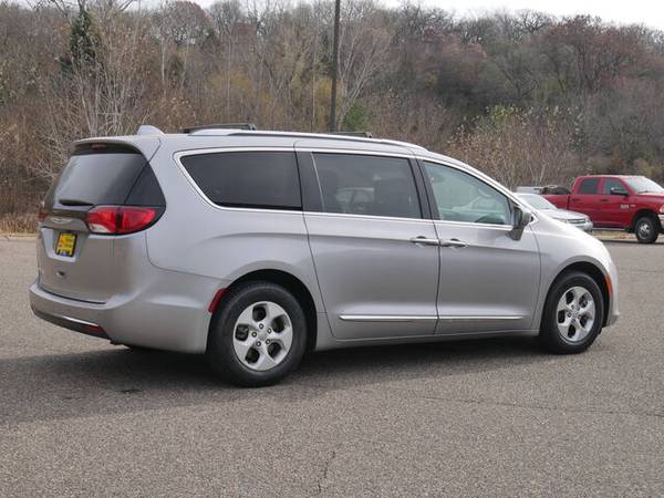 2017 Chrysler PACIFICA Touring-L Plus - cars & trucks - by dealer -... for sale in Hudson, MN – photo 11