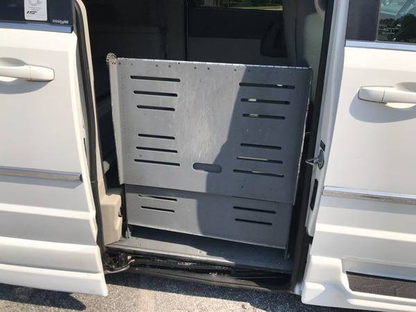 2010 Chrysler Town and Country Handicap Accessible Wheelchair Van for sale in Dallas, CA – photo 20