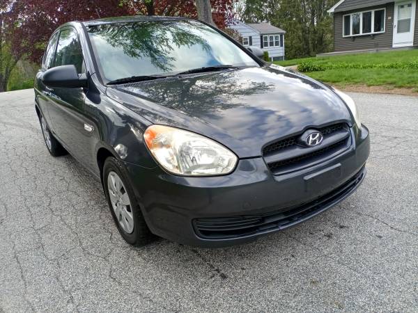 09 HYUNDAI ACCENT ! 5 SPEED MANUAL ! Great Condition ! - cars & for sale in North Grosvenordale, CT – photo 3