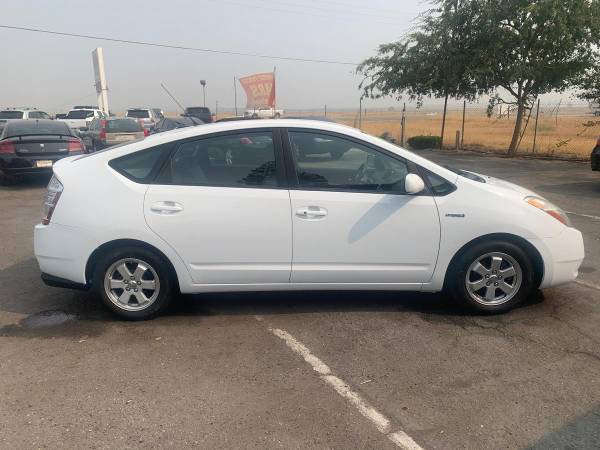 2006 TOYOTA PRIUS TOURING WE WILL BEAT ANYBODYS PRICE - cars &... for sale in Madera, CA – photo 4
