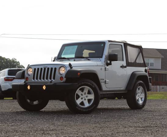 TAKE A L👀K AT THIS BONESTOCK 2010 JEEP WRANGLER SPORT 4X4 2D SOFT TOP for sale in Kernersville, WV – photo 2