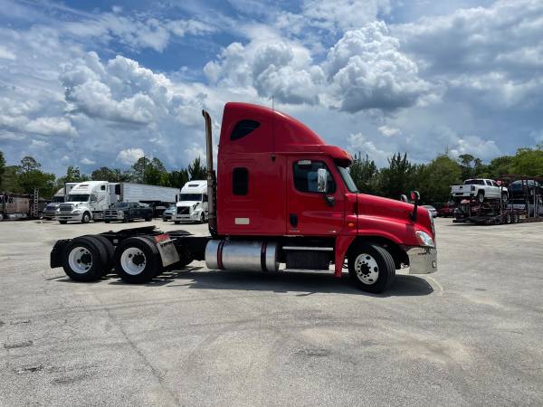 2012 SEMI TRUCK FREIGHTLINER CASCADIA - - by dealer for sale in Palm Coast, FL – photo 5