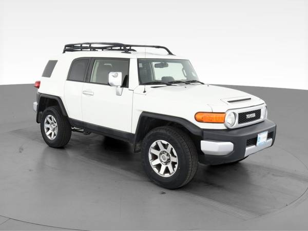 2014 Toyota FJ Cruiser Sport Utility 2D suv White - FINANCE ONLINE -... for sale in Syracuse, NY – photo 15