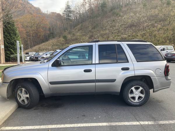 2005 Chevy Trailblazer - cars & trucks - by owner - vehicle... for sale in Asheville, NC – photo 2
