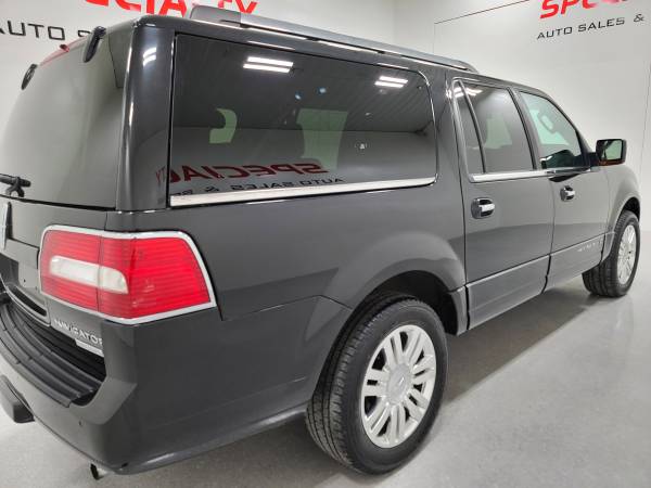 2011 Lincoln Navigator L! 4WD! Nav! Backup Cam! Htd&Cld Seats! DVD!... for sale in Suamico, WI – photo 22