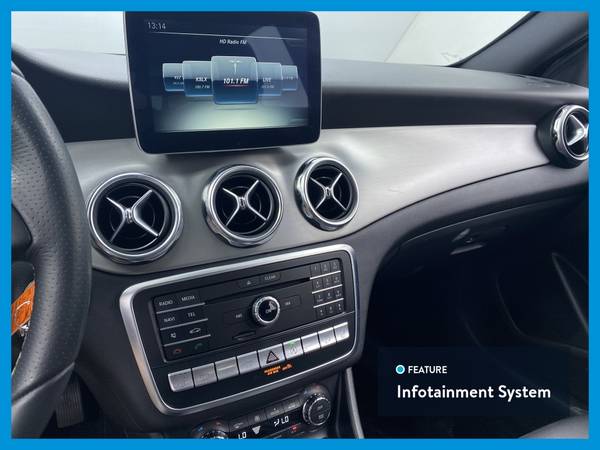 2018 Mercedes-Benz GLA GLA 250 4MATIC Sport Utility 4D suv Silver for sale in Wayzata, MN – photo 17