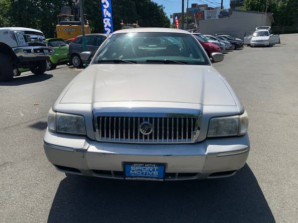 2008 MERCURY GRAND MARQUIS LS! LOW MILES! - cars & trucks - by... for sale in Seattle, WA – photo 2