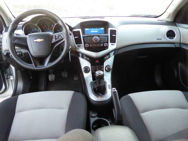 2013 Chevrolet Cruze Manual RUNS NICE 90DAYS WRNTY CLEAN for sale in Roanoke, VA – photo 11