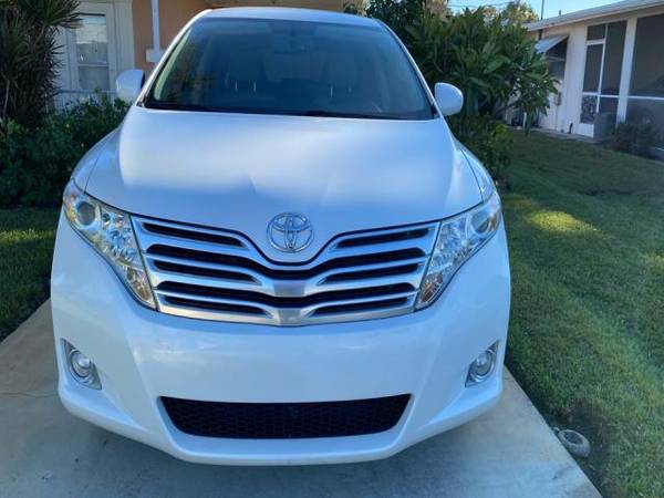 2009 Toyota Venza 4dr Wgn I4 FWD (Natl) - cars & trucks - by dealer... for sale in Venice, FL – photo 4