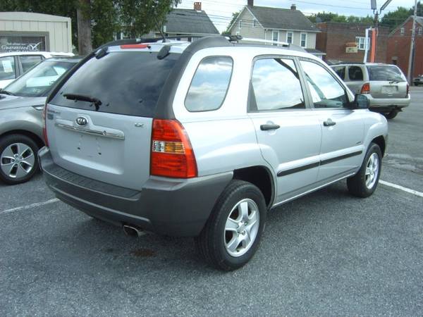 2007 Kia Sportage LX I4 4WD - cars & trucks - by dealer - vehicle... for sale in Fogelsville, PA – photo 4