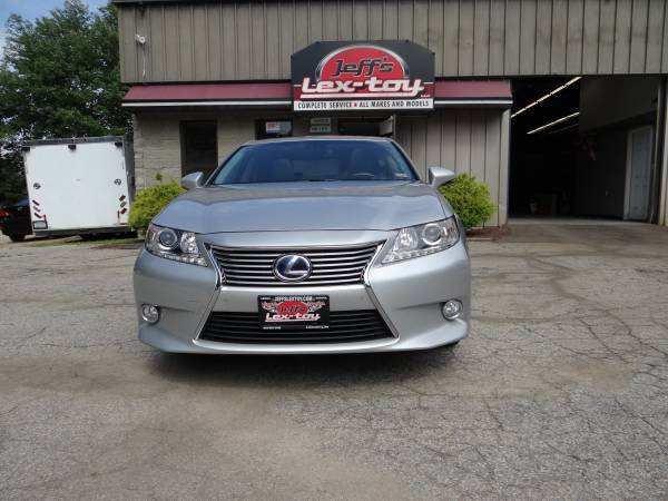 2014 Lexus ES 300H Hybrid- MUST SEE LIKE NEW! ES350 for sale in Londonderry, VT – photo 2
