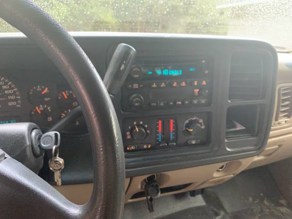 Reduced 2006 Chevy 1500 Silverado 4WD extended cab for sale in Mims, FL – photo 6