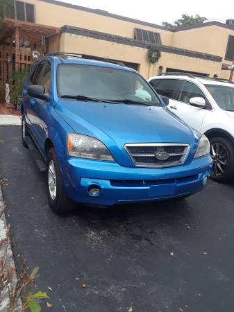 2005 Kia Sorento V6 4wd 5speed - cars & trucks - by owner - vehicle... for sale in Hollywood, FL – photo 2