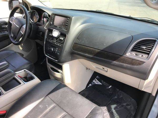 2016 Chrysler Town Country Touring-L Anniversary Edition Touring-L Ann for sale in District Heights, MD – photo 20