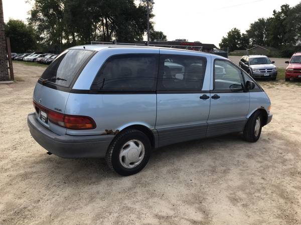 1991 Toyota Previa Deluxe - 3rd row - AUX, USB input - cruise for sale in Farmington, MN – photo 4