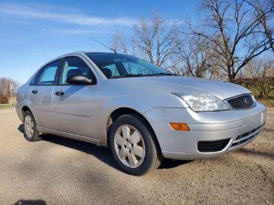 2006 Ford Focus sedan nice clean car - cars & trucks - by owner -... for sale in Ripon, WI – photo 2