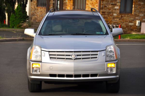 2008 Cadillac SRX AWD 90K Pano ROOF LEATHER 3RD ROW PA Inspected for sale in Feasterville Trevose, PA – photo 2