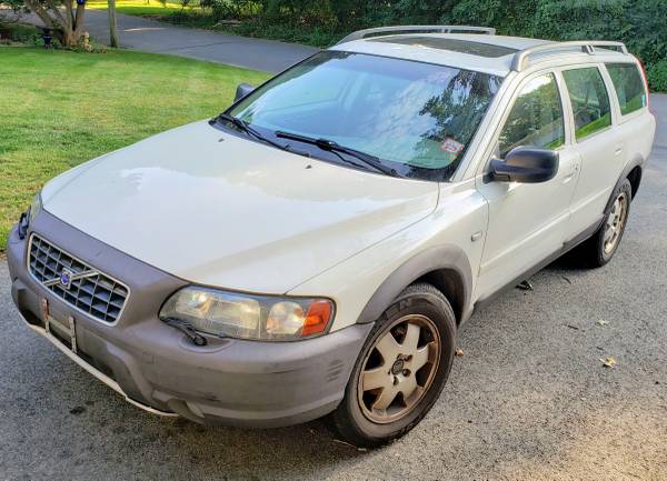2001 Volvo V70xc Awd clean for sale in Old Saybrook , CT – photo 2