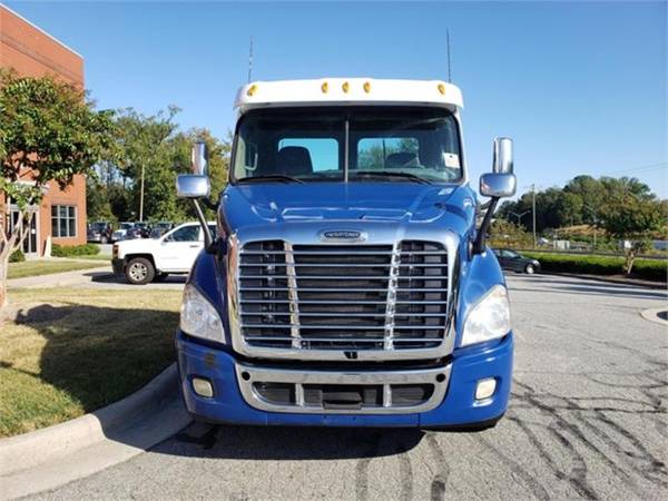 2012 Freightliner® CASCADIA 125 for sale in Colfax, NC – photo 7