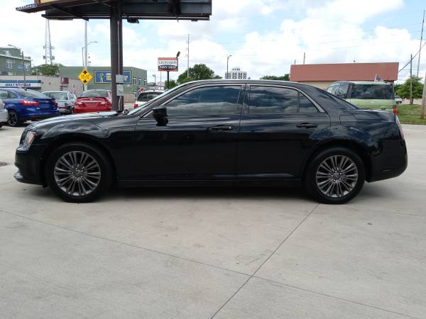 2014 CHRYSLER 300C VARVATOS - - by dealer - vehicle for sale in Champaign, IL – photo 2