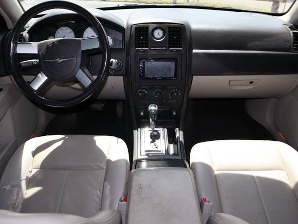 2006 Chrysler 300 Touring - - by dealer - vehicle for sale in Indianapolis, IN – photo 6