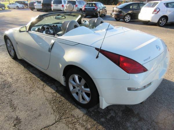 2004 Nissan 350Z Enthusiast Roadster - cars & trucks - by dealer -... for sale in Knoxville, TN – photo 5