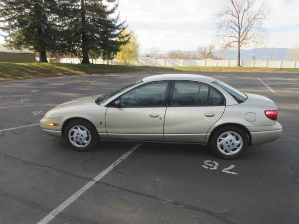 2002 Saturn Only 104,399 miles “Great Car Fax Report” - cars &... for sale in Medford, OR – photo 2