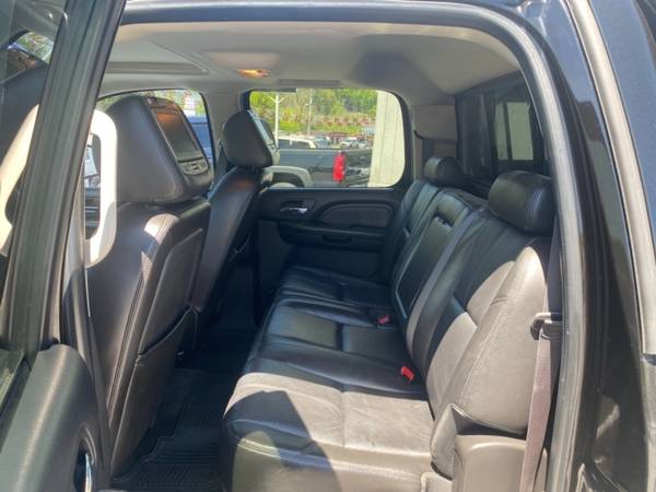 2008 GMC SIERRA DENALI AWD CREW CAB 143 5 Text Offers and Trades for sale in Knoxville, TN – photo 8