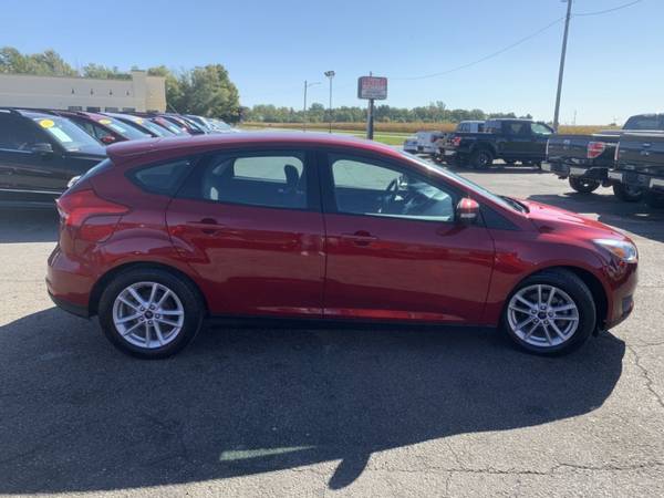 2015 FORD FOCUS SE - cars & trucks - by dealer - vehicle automotive... for sale in Chenoa, IL – photo 11
