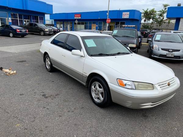 1998 Toyota Camry 4dr Sdn XLE V6 Auto - - by dealer for sale in Pearl City, HI – photo 6