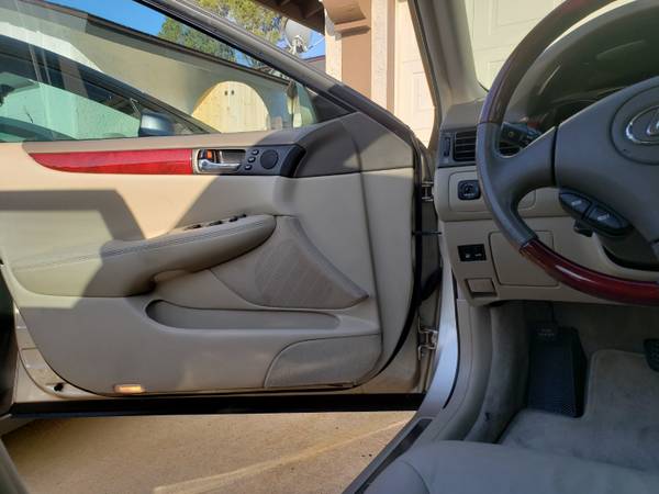 2003 Lexus ES 300 Like New Excellent Condition for sale in Thousand Oaks, CA – photo 8