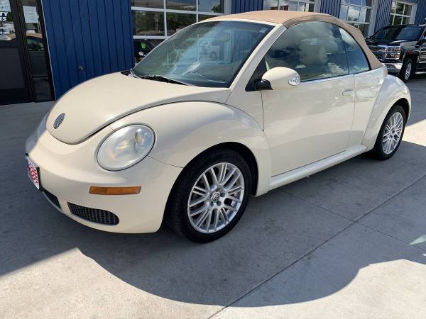 ★★★ 2007 Volkswagen New Beetle Convertible / Priced to Move! ★★★ -... for sale in Grand Forks, ND – photo 2
