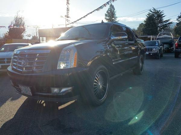 2008 CADILLAC ESCALADE EXT ** CLEAN** - cars & trucks - by dealer -... for sale in porland, OR – photo 3